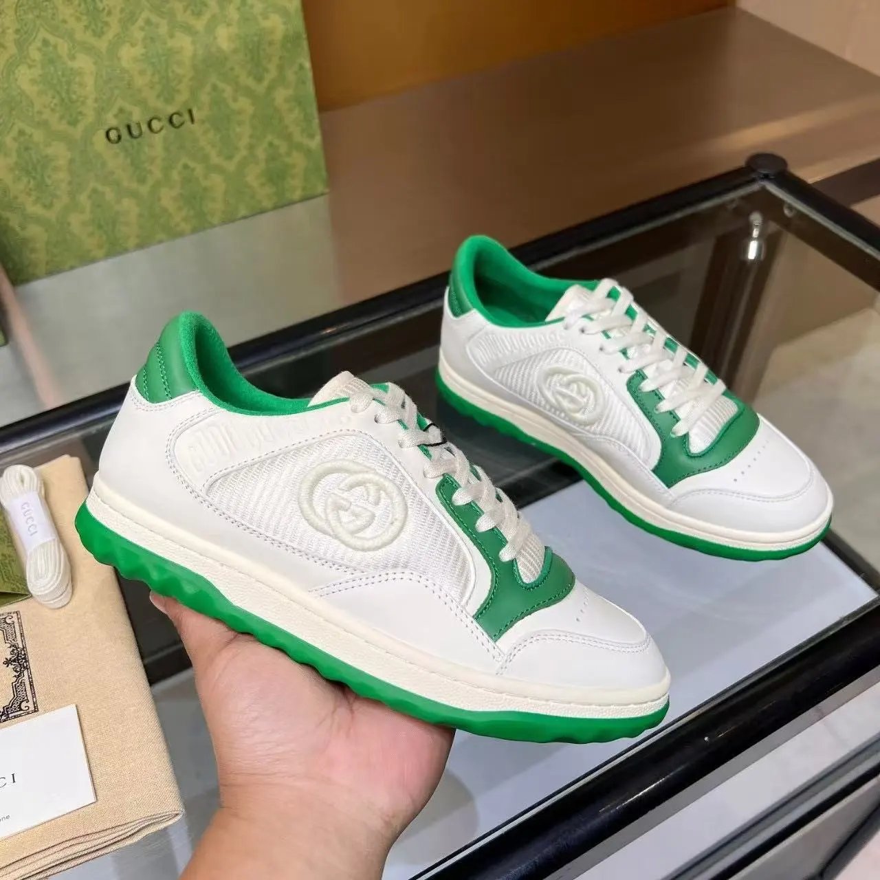 Gucci Sneakers Low-Top Logo — 21