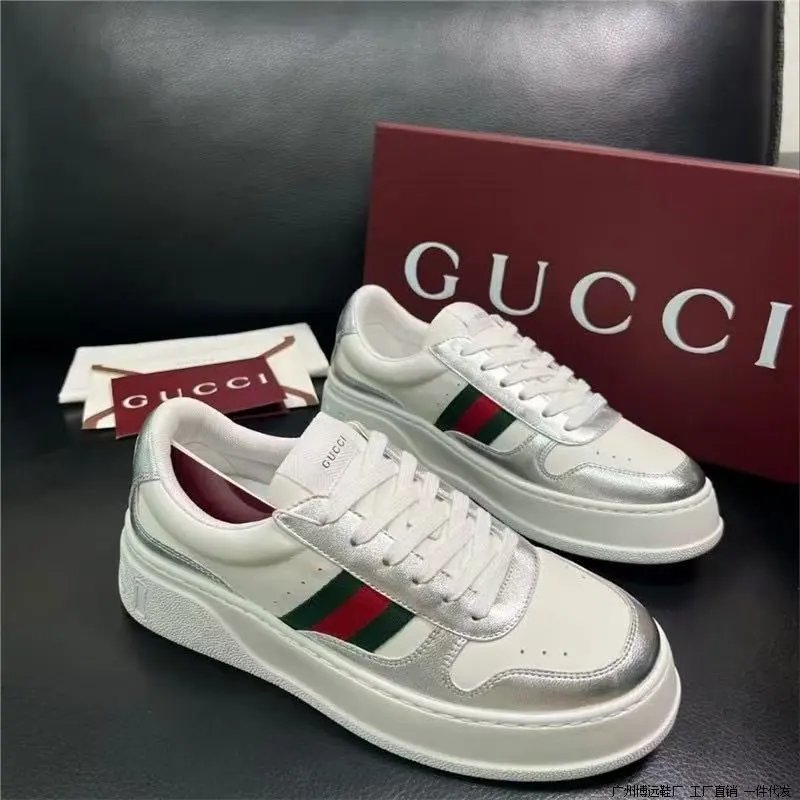 Gucci Sneakers Low-Top Logo — 33
