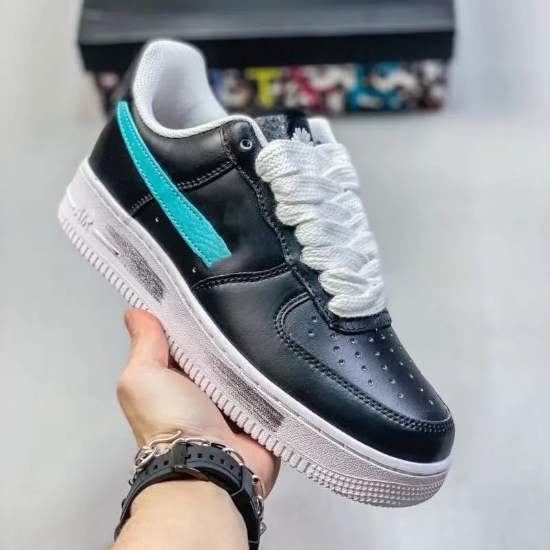 Nike Sneakers Low-Top Lace-Up — 12