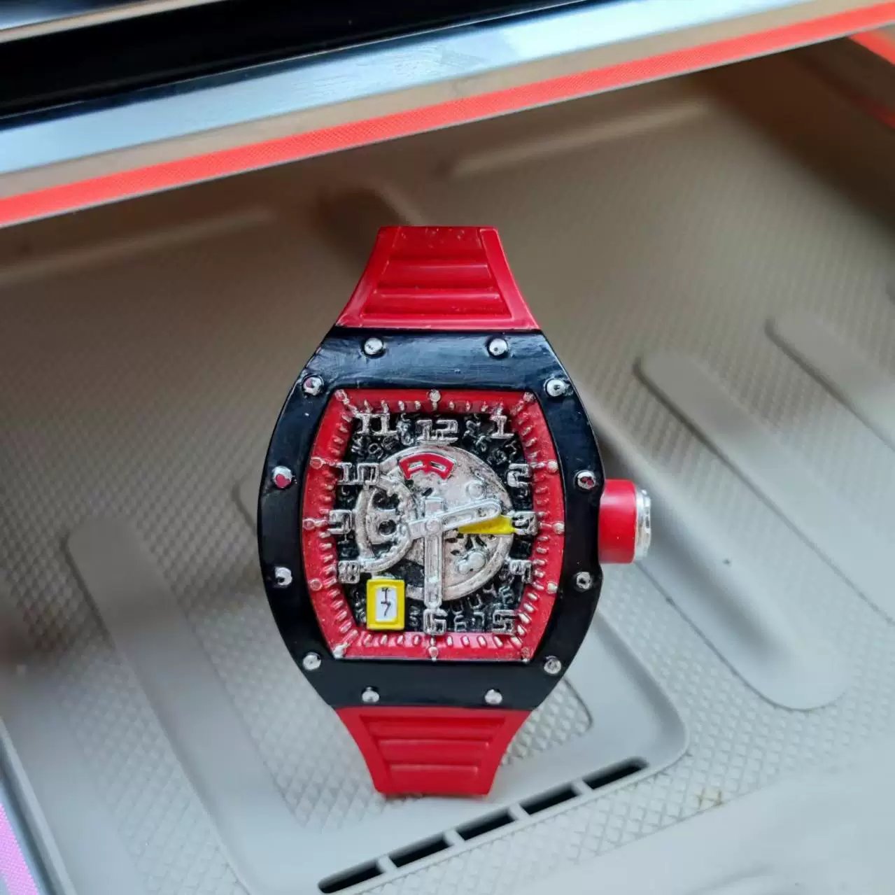 Exclusive original design watch styling car aromatherapy perfume creative resin