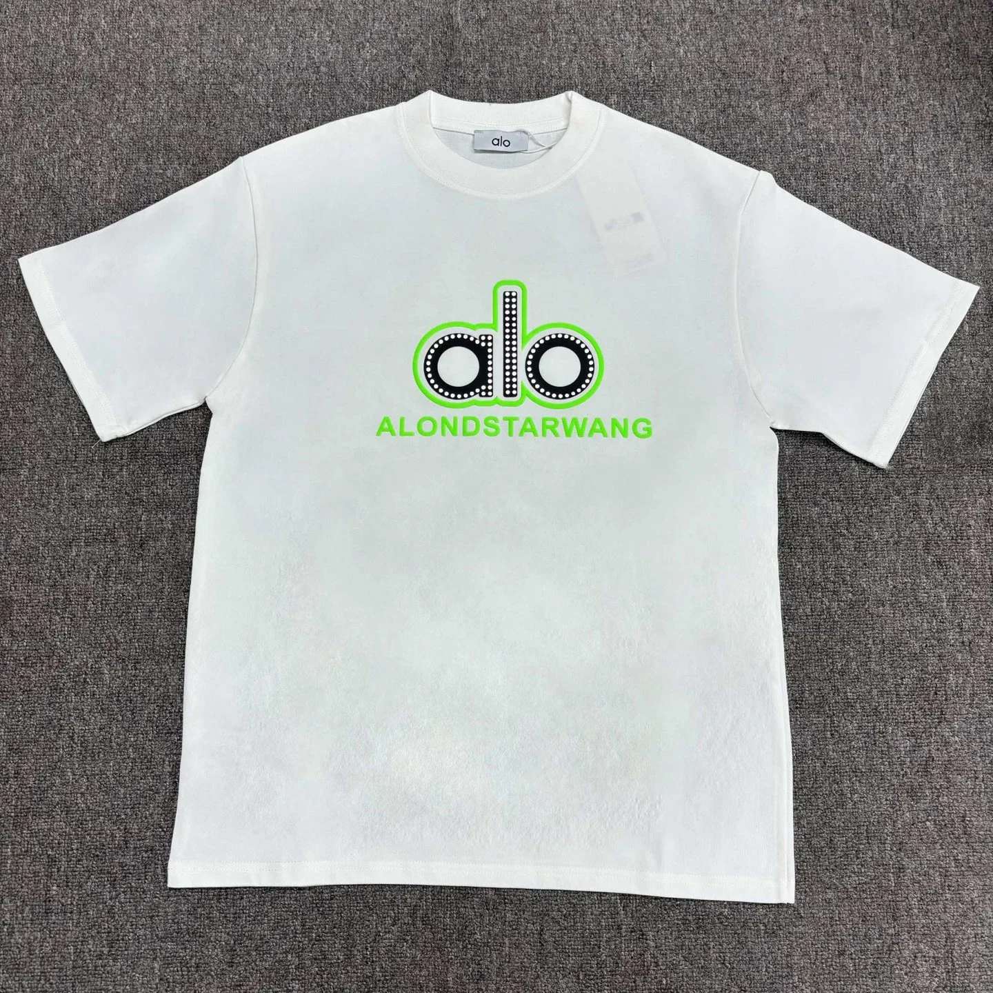 alo, short-sleeve T-shirt