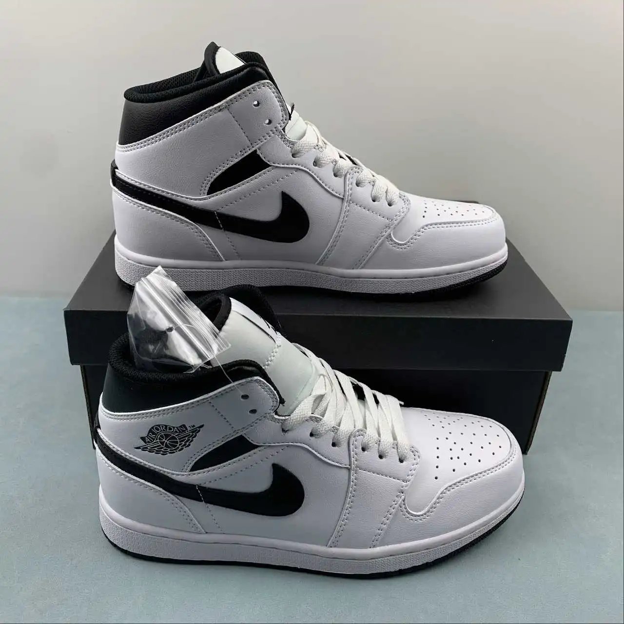 Air Jordan 1 Mid White Black Reverse Panda – DQ8426-132