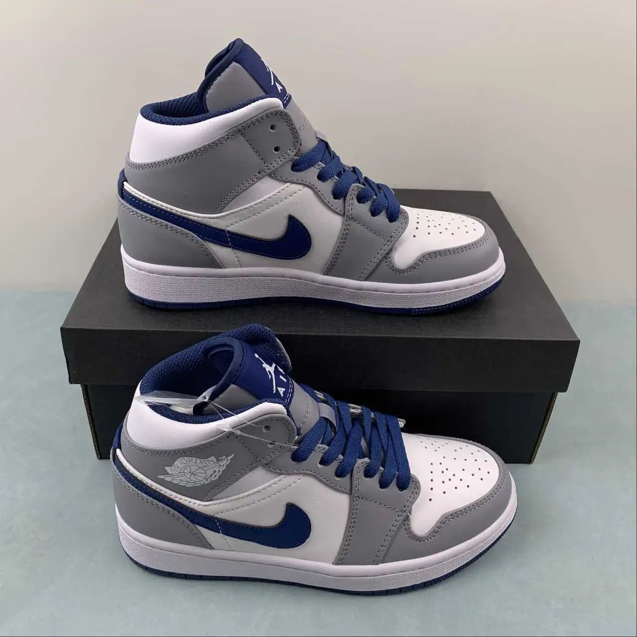 All-Season Versatile AJ1 Grey Blue White – DQ8426-014