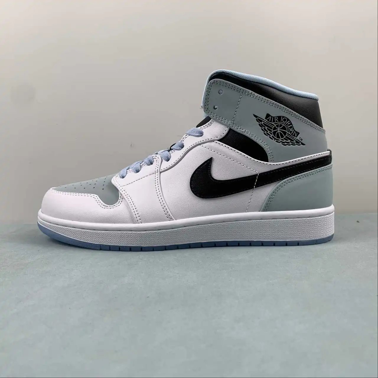 AJ1 Mid Ice Blue Smoke Grey – DV1308-104 thumbnail 2