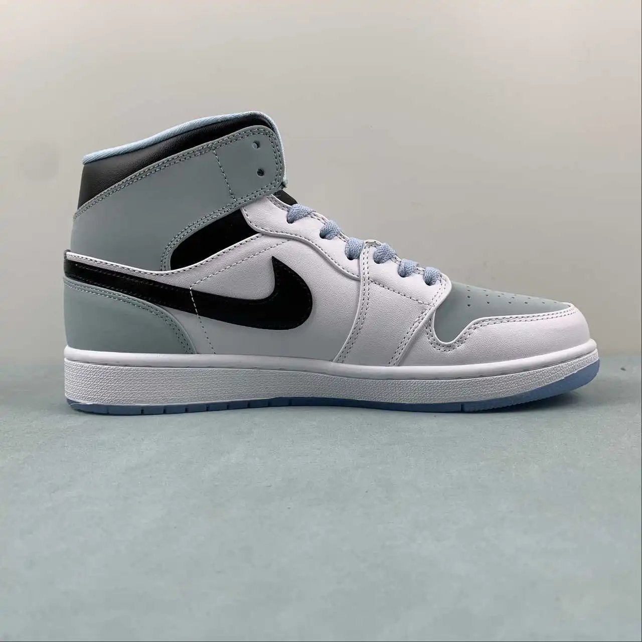 AJ1 Mid Ice Blue Smoke Grey – DV1308-104 thumbnail 3