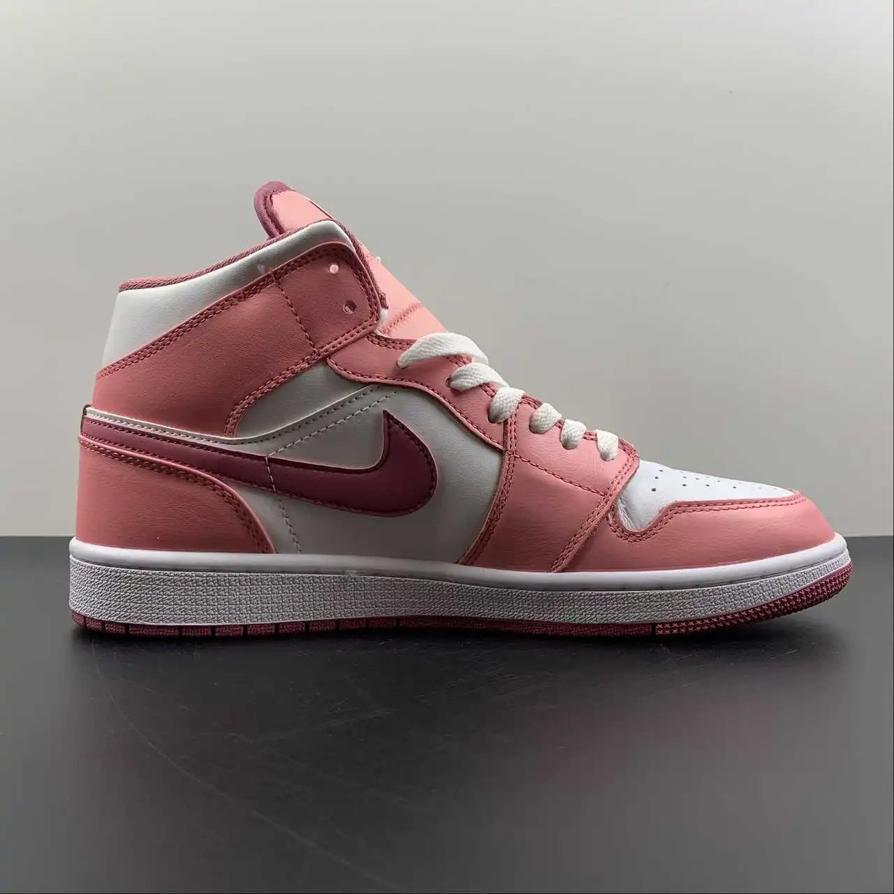 Air Jordan 1 Cherry Blossom Pink – DQ8423-616 thumbnail 3