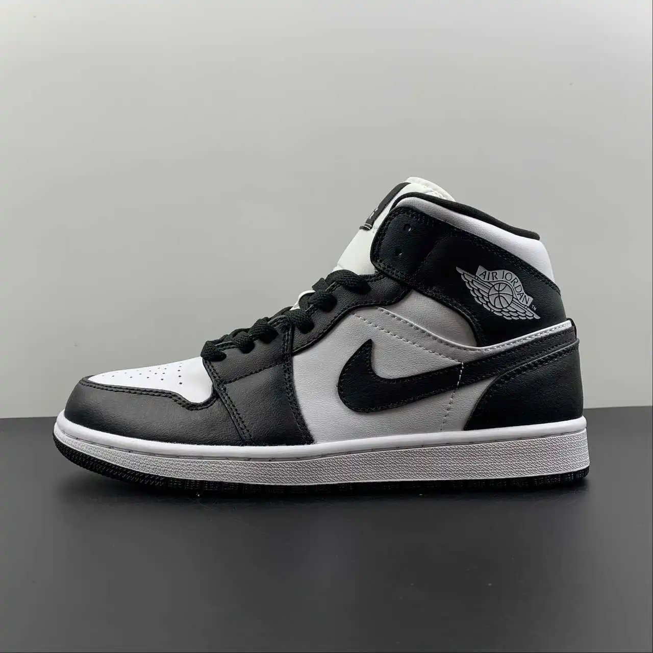 AJ1 Black White Panda Mid – DV0991-101 thumbnail 2