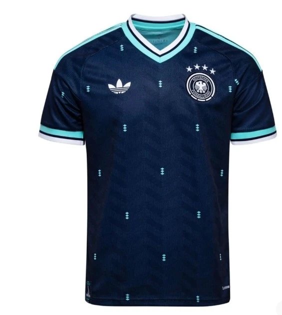 Fans 25-26 away from Germany