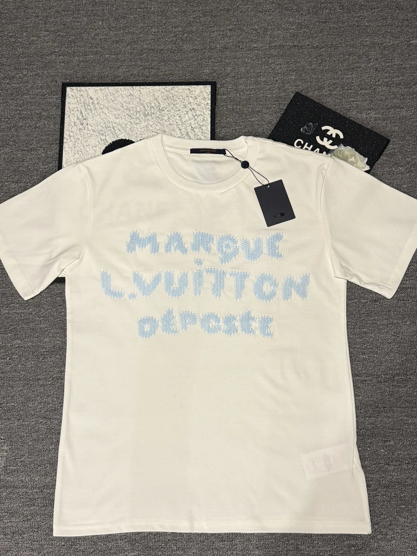 LV Tee