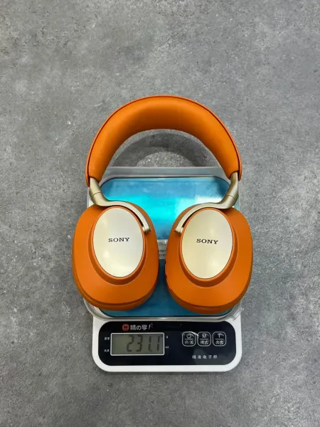 Sony WH-1000X71 Premium Wireless Noise-Cancelling Headphones - 4