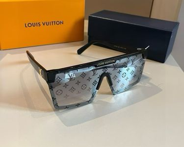 Louis Vuitton Eyewear Square-frame polarized sunglasses — LV-6