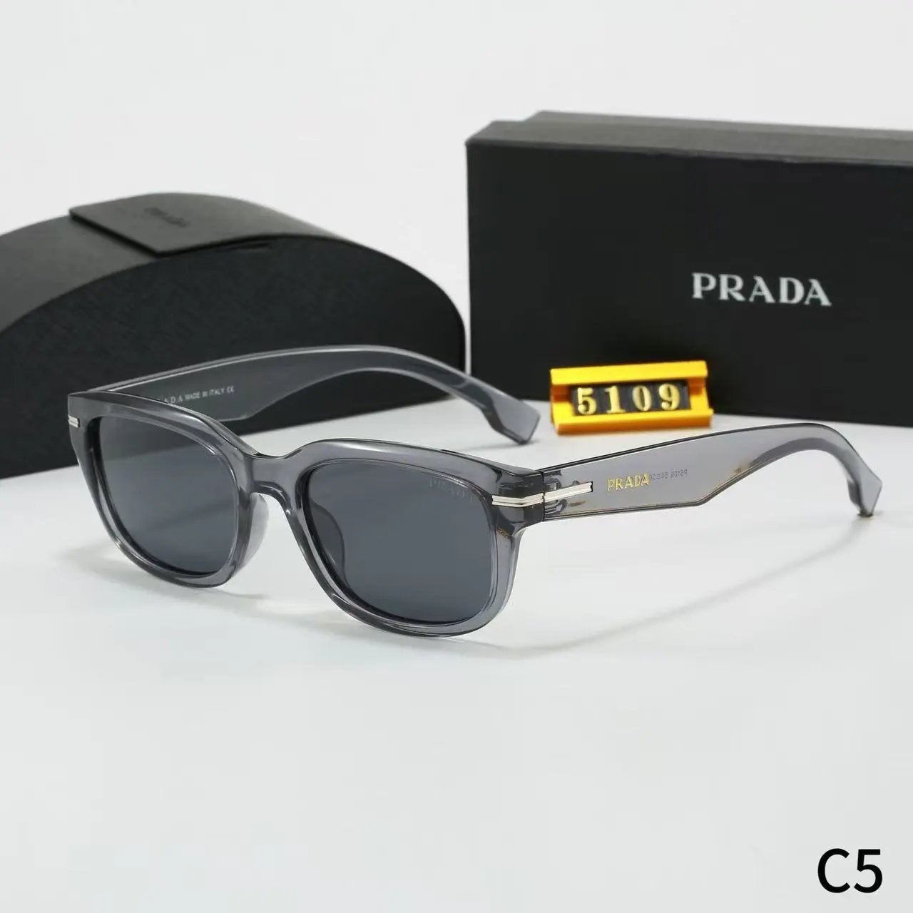 7*Prada