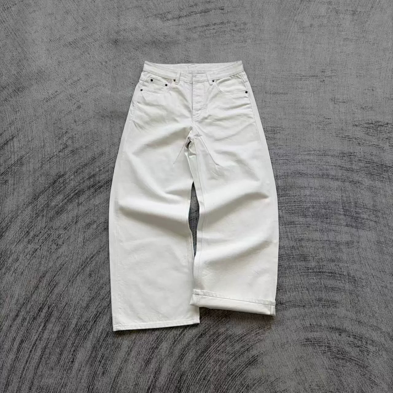 Fyredwrld red eared curved knife jeans' white '