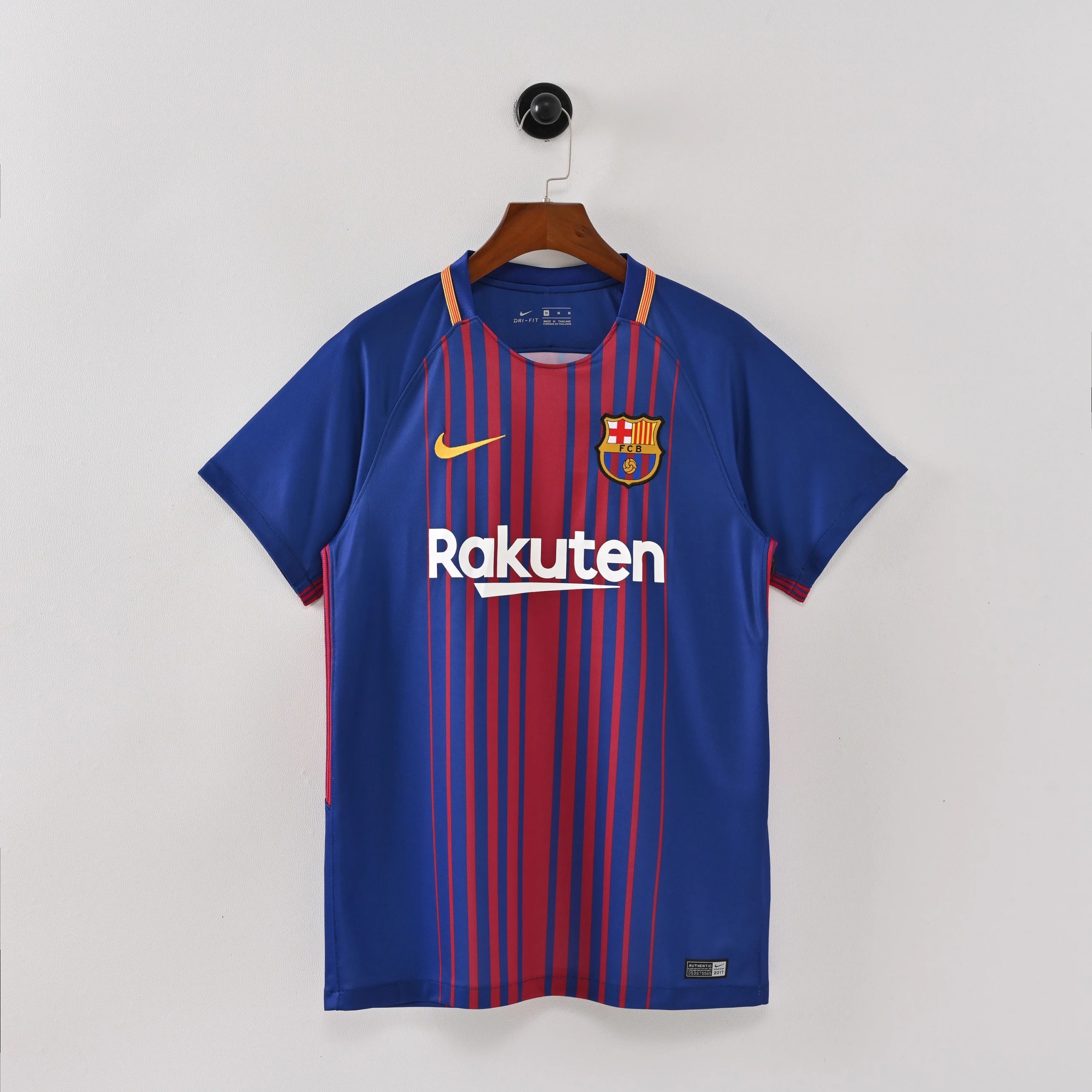 17-18 Barcelona home game