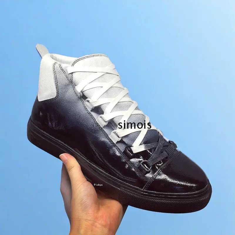 White splashed ink