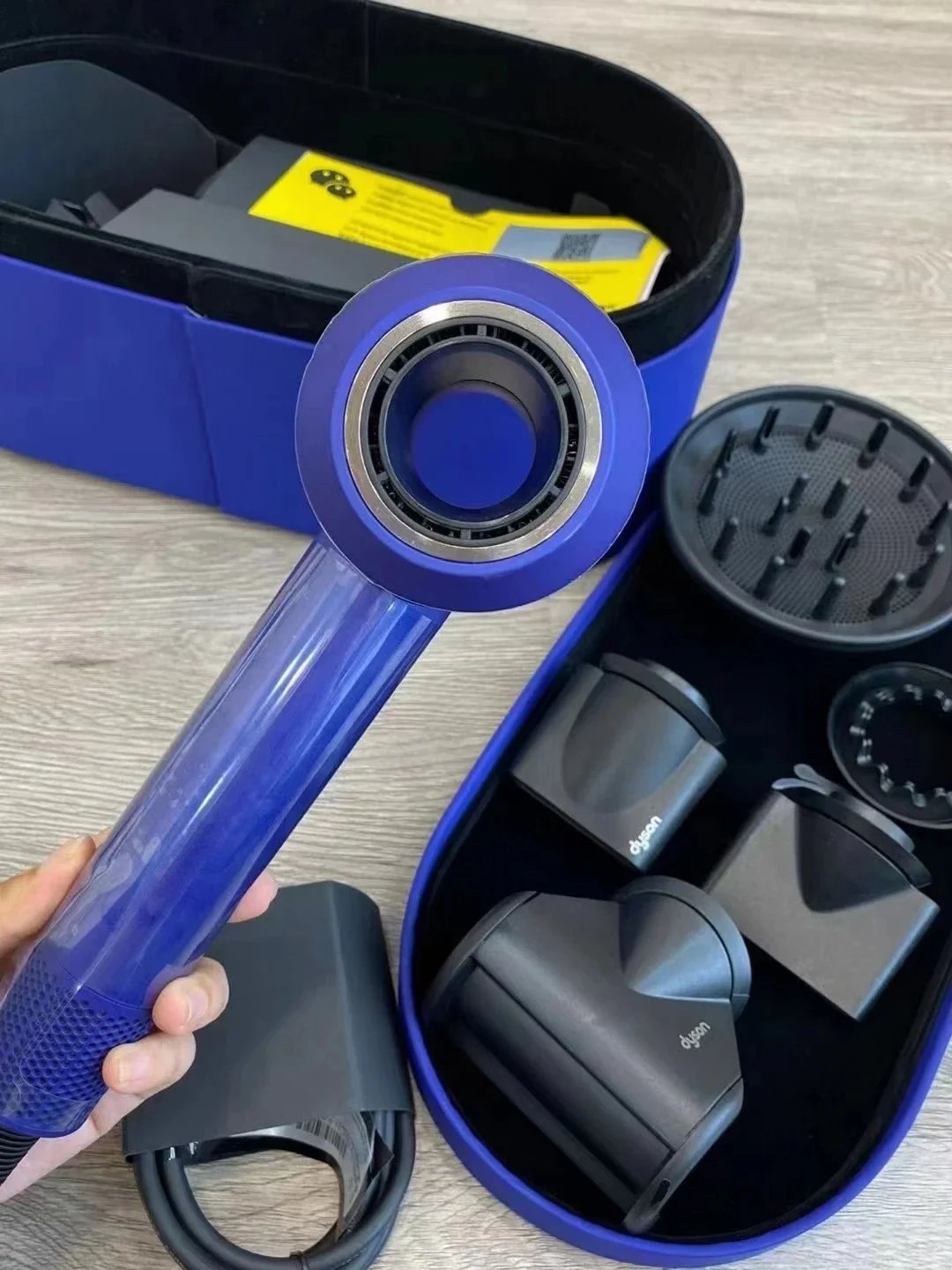 Dyson HD08 Giftbox Dryer product detail 13