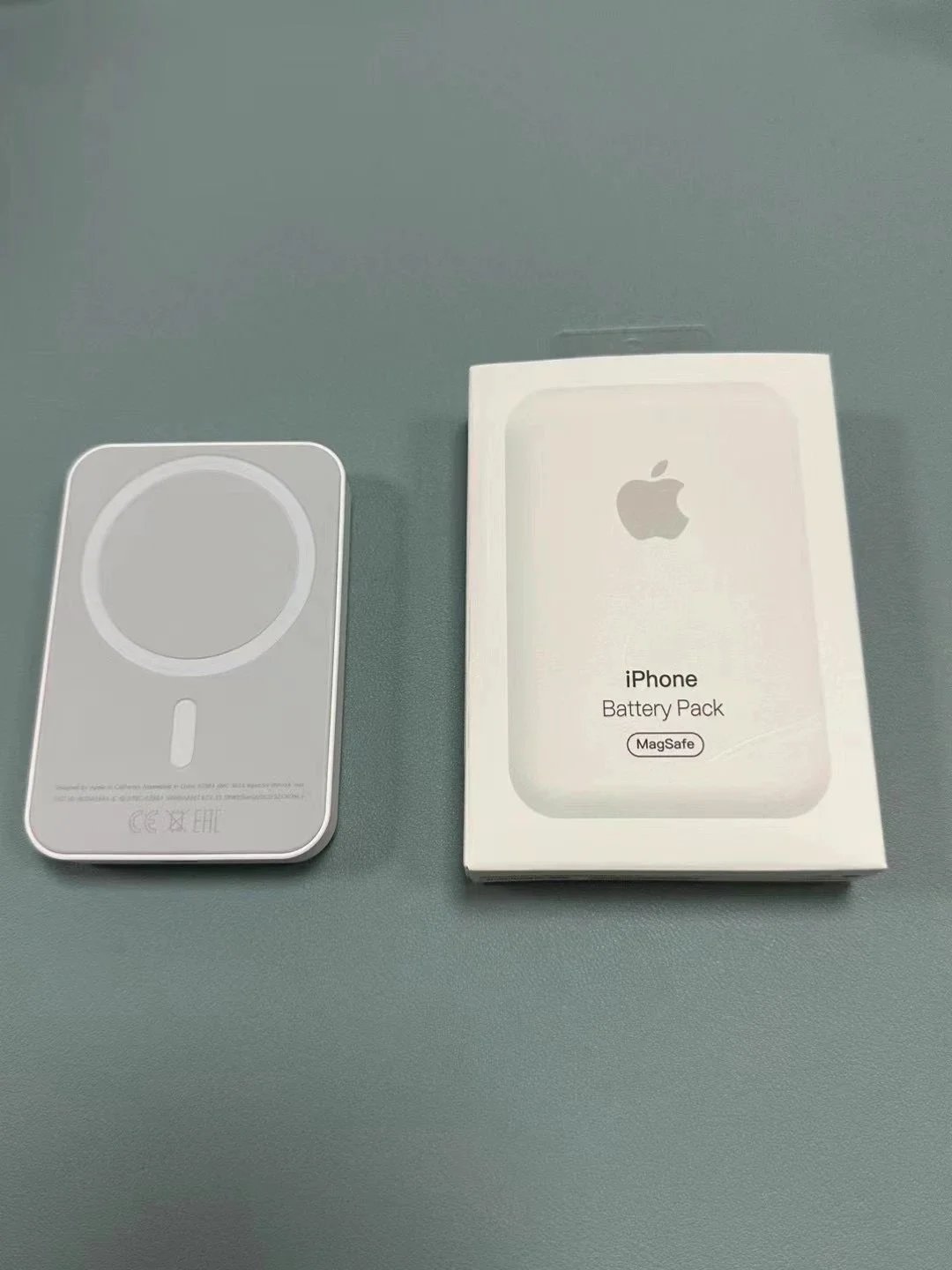 Apple MagSafe Battery Pack product detail 3