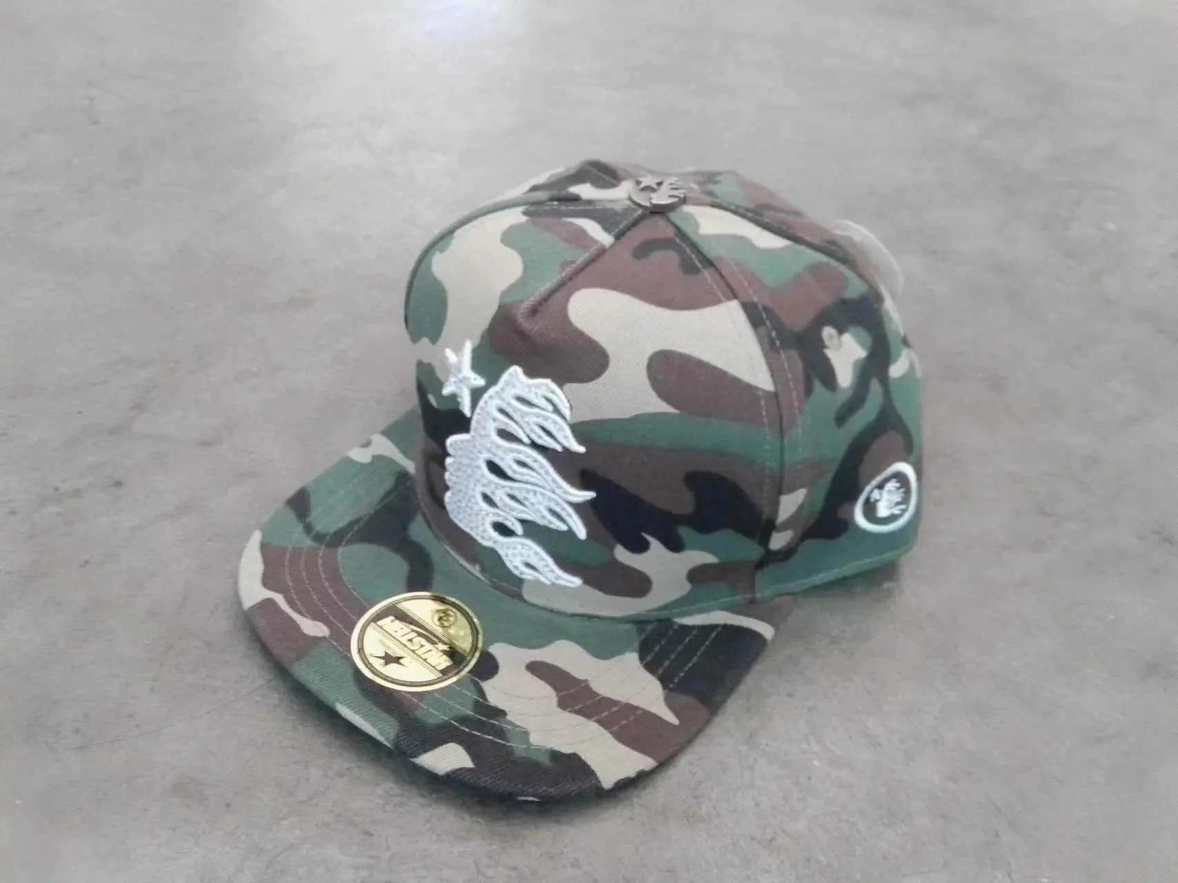 Hell Star baseball cap with rhinestone embroidery product detail 3