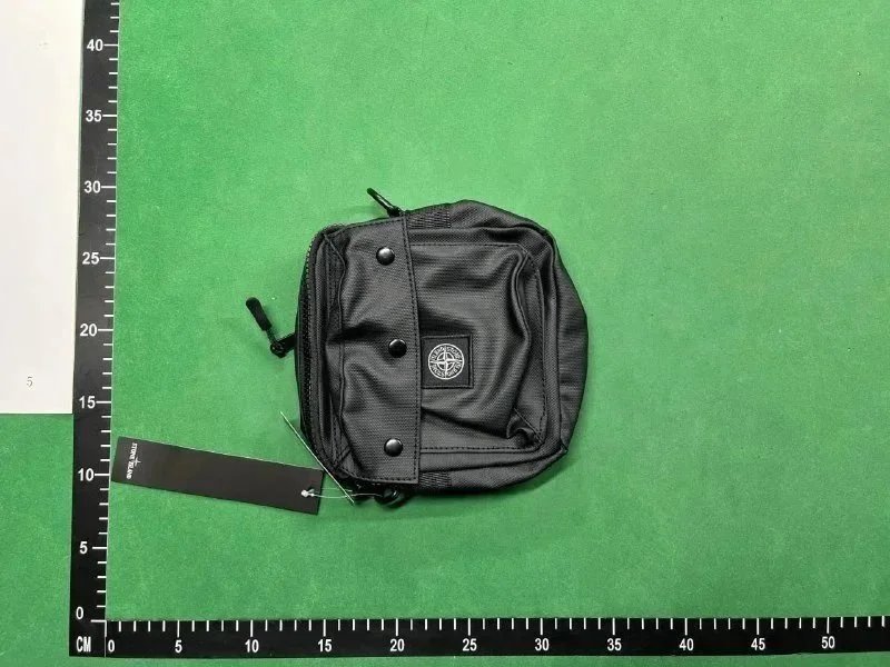 Compass Badge Crossbody Bag product detail 1