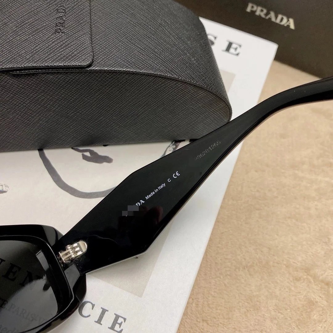 Prada Square Sunglasses product detail 8