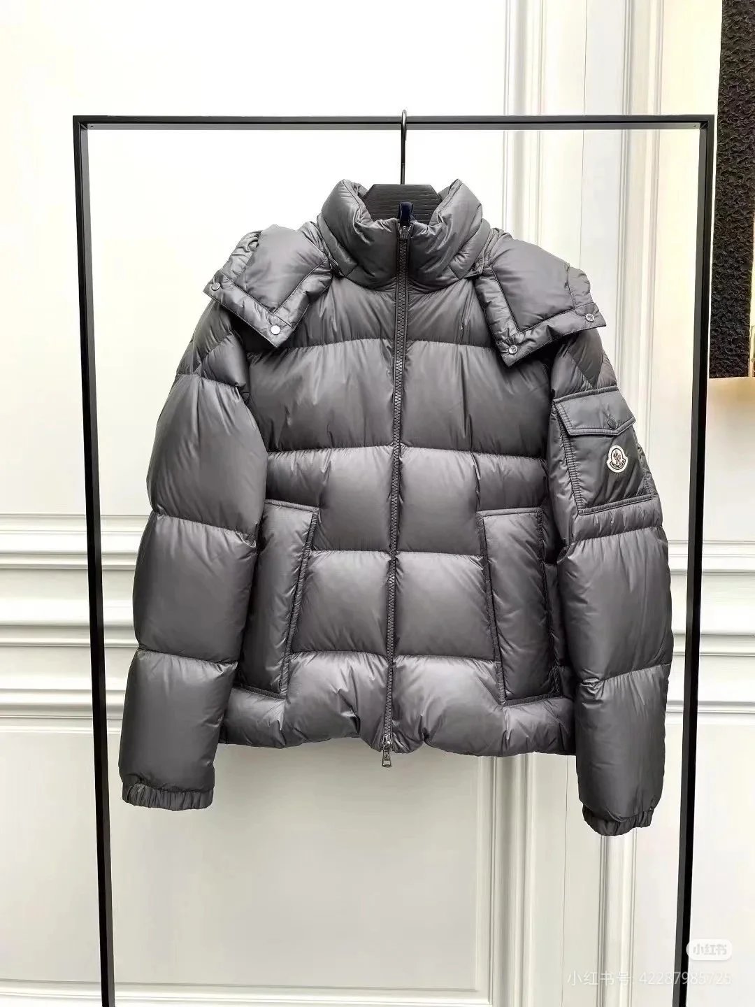 Hooded Puffer Jacket product detail 7