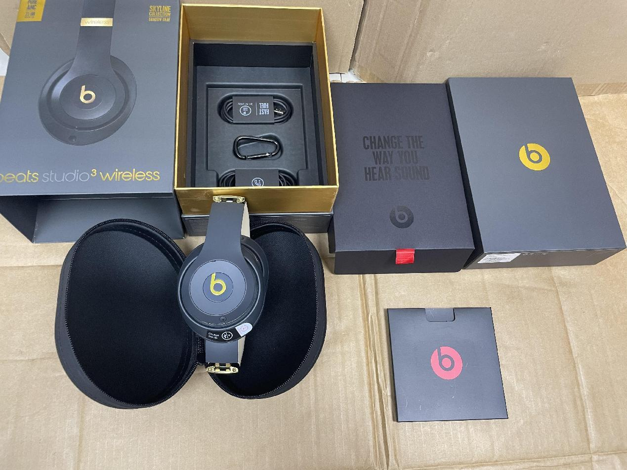 Beats Studio3 Wireless Headphones product detail 13