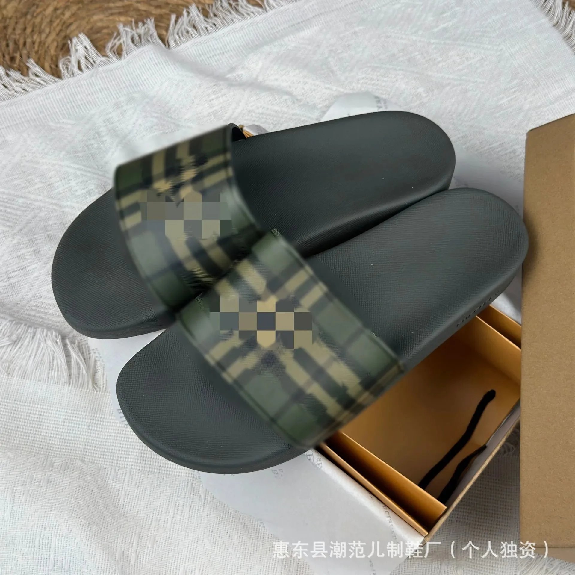 Plaid Slides Sandals product detail 8