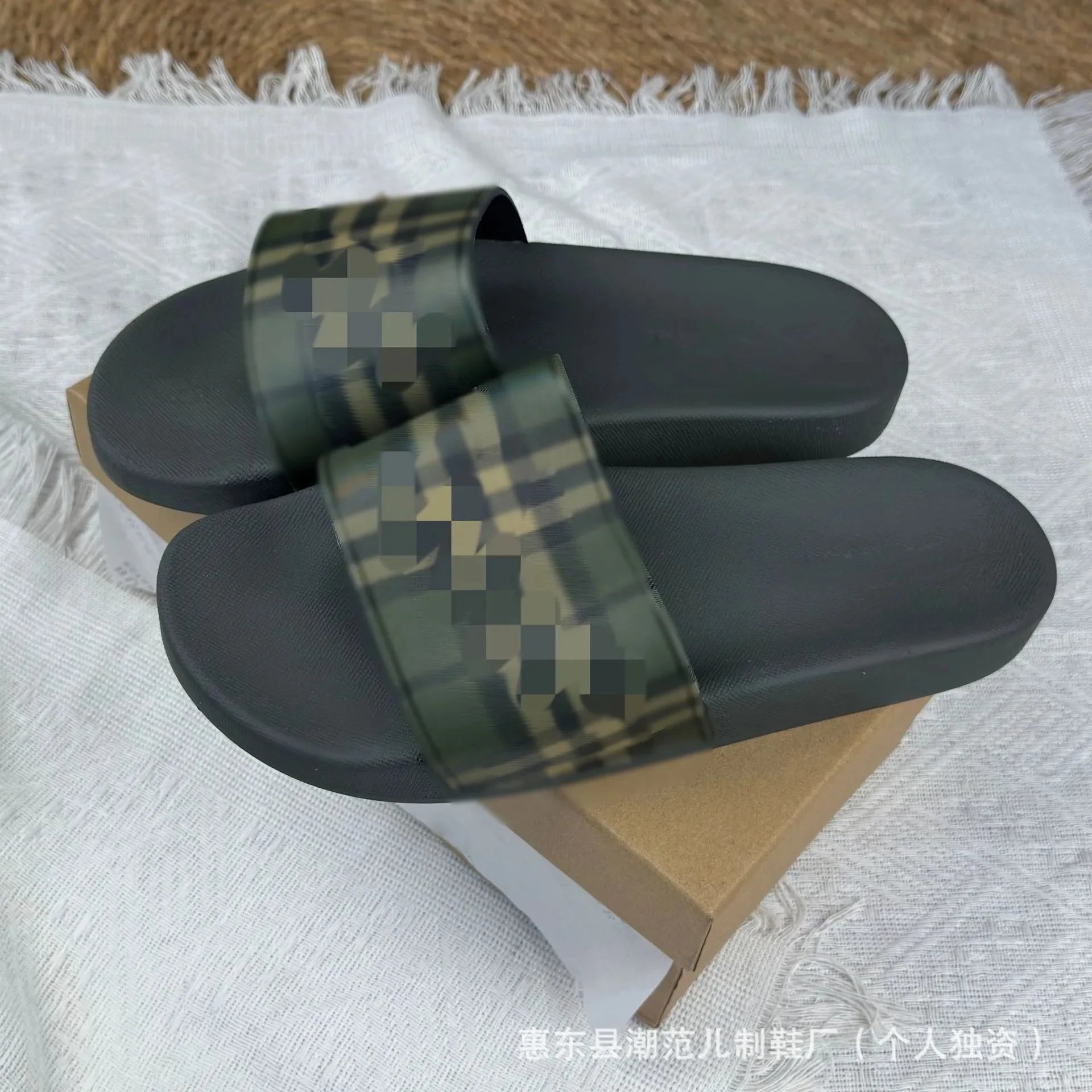 Plaid Slides Sandals product detail 9