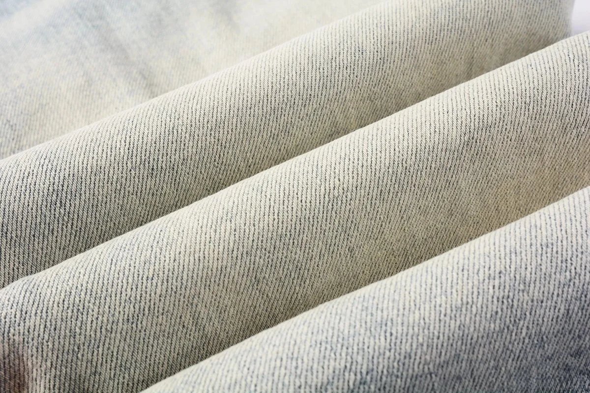 AMIRI three-label ripped jeans product detail 5