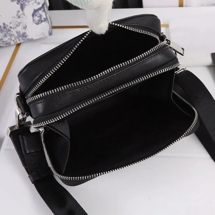 Patterned Camera Bag product detail 10
