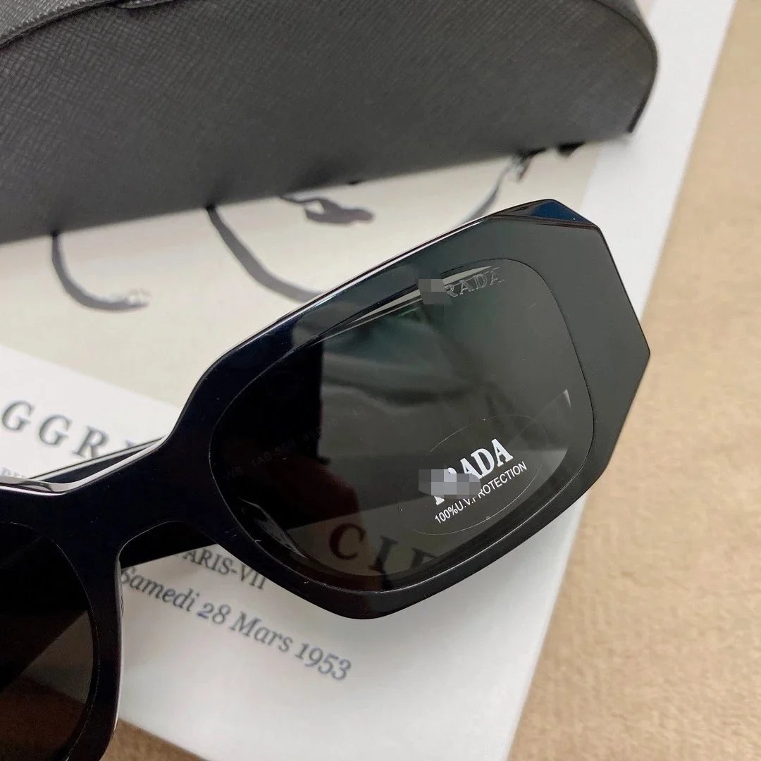 Prada Square Sunglasses product detail 4