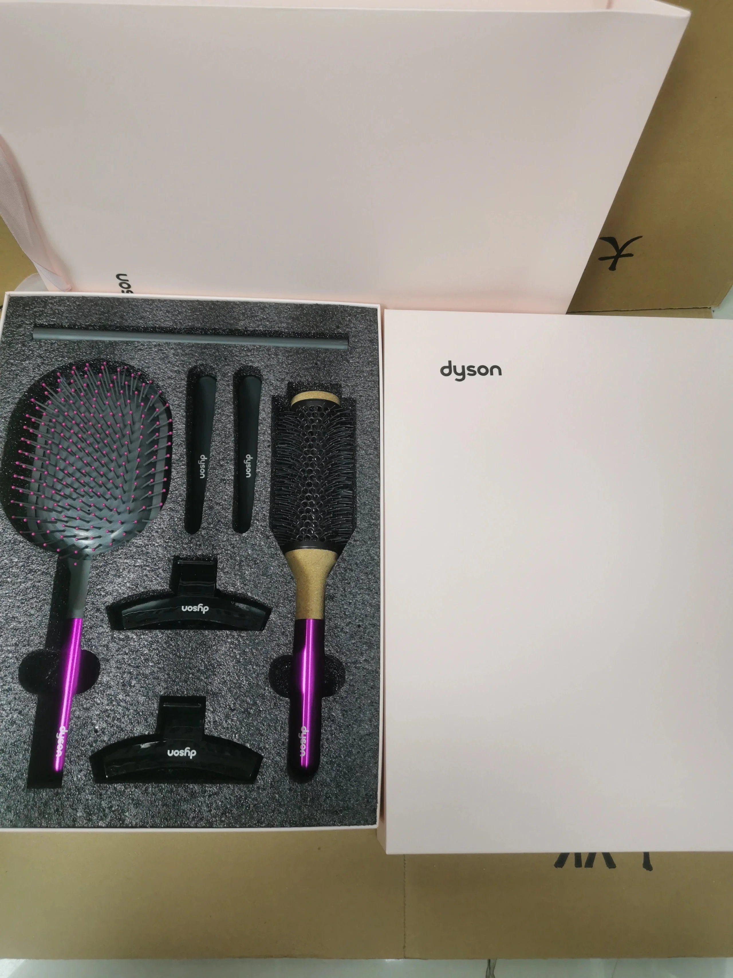 Dyson Hair Brush Set product detail 13