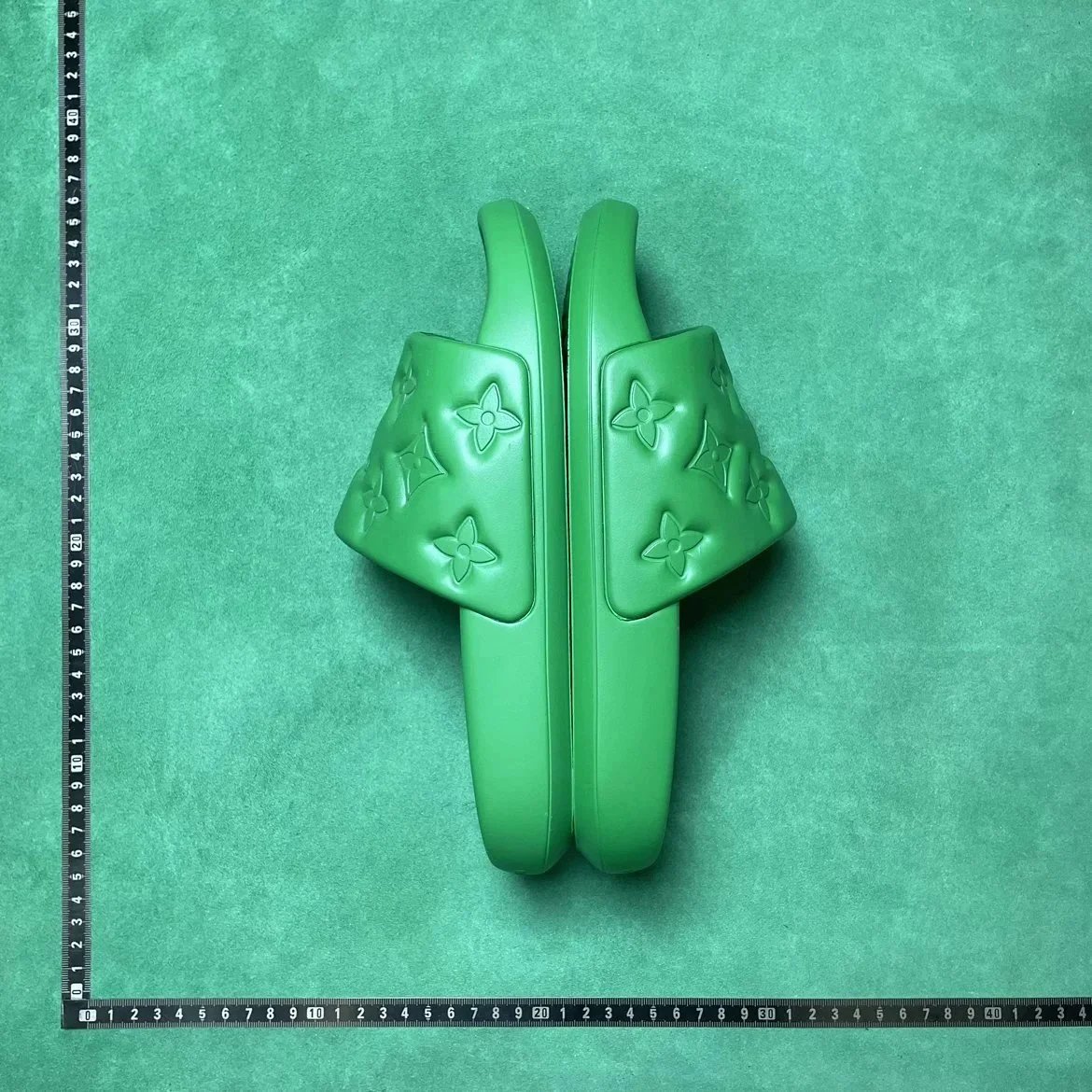 LV
shoes product detail 3