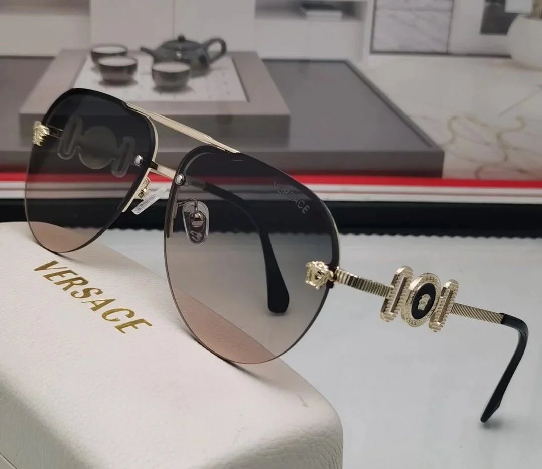 Versace Sunglasses product detail 4