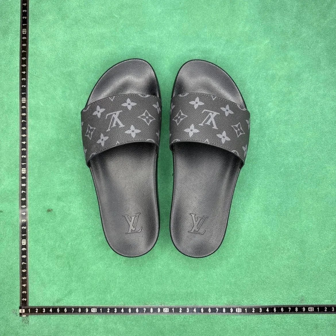 LV
shoes product detail 5