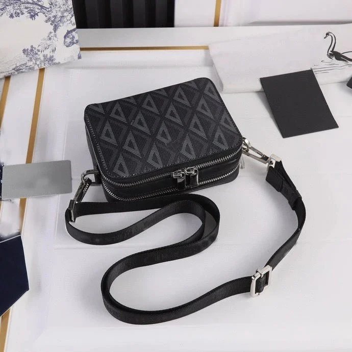 Patterned Camera Bag product detail 5