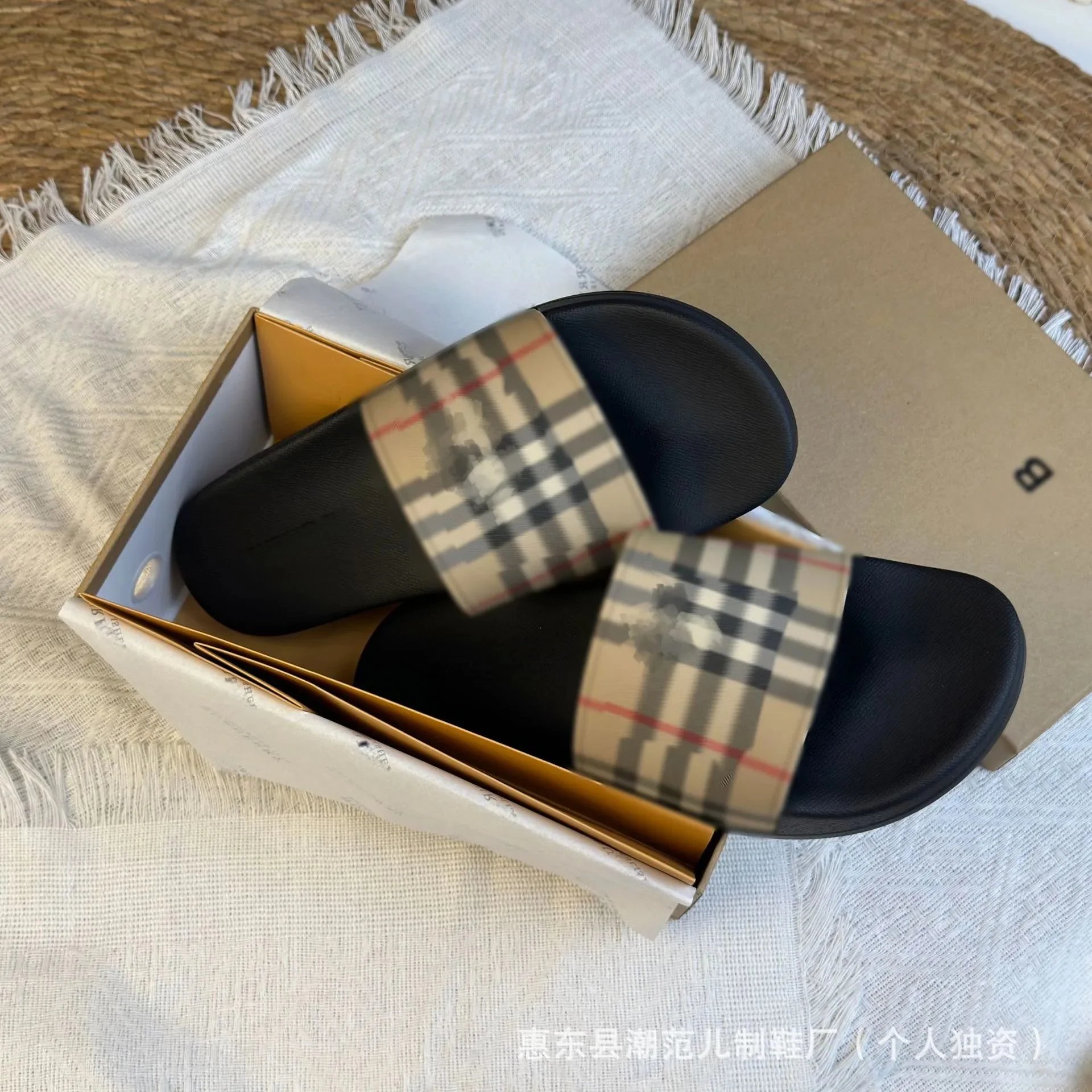 Plaid Slides Sandals product detail 5