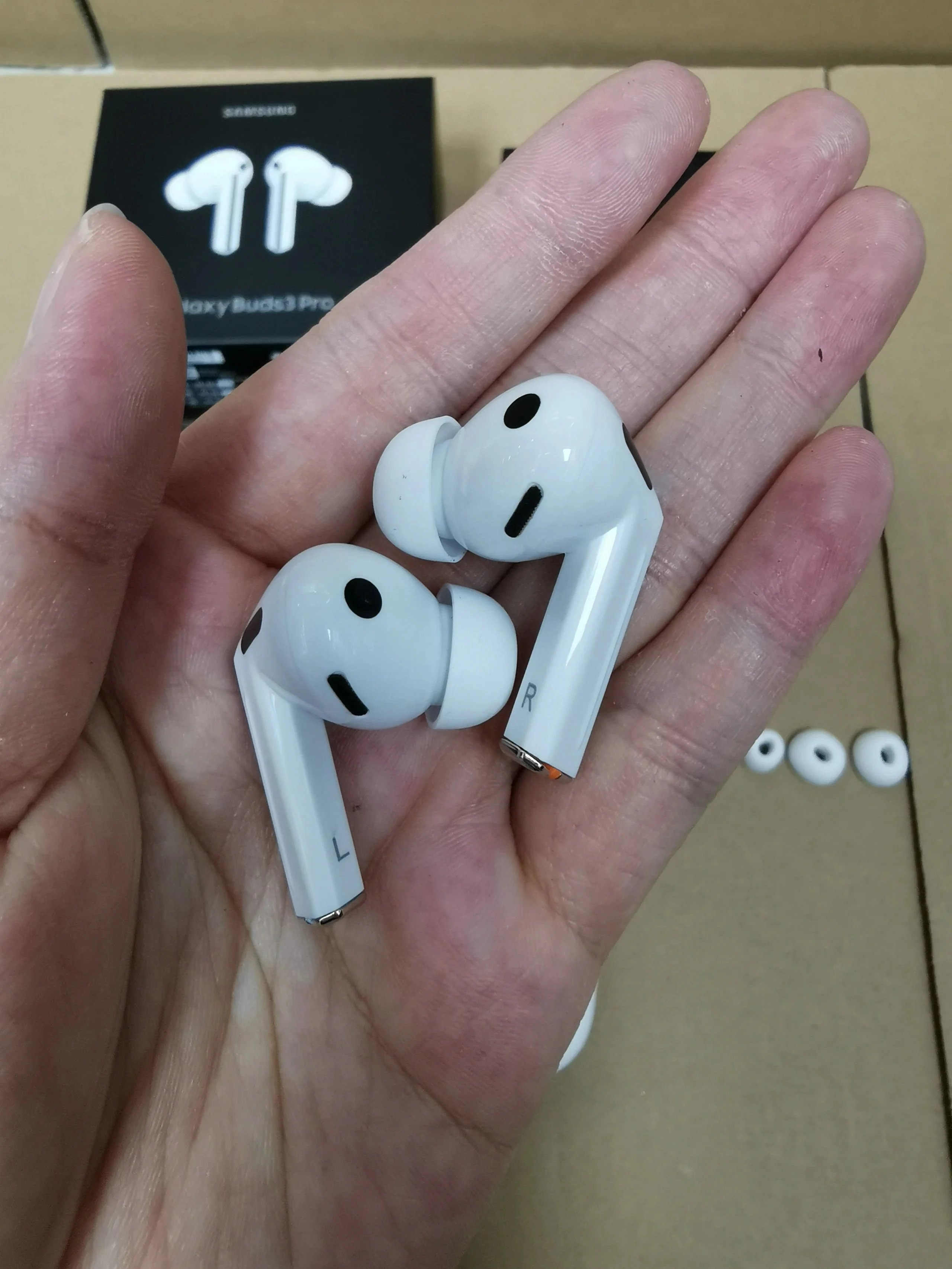 Samsung Galaxy Buds3 Pro Earbuds product detail 12