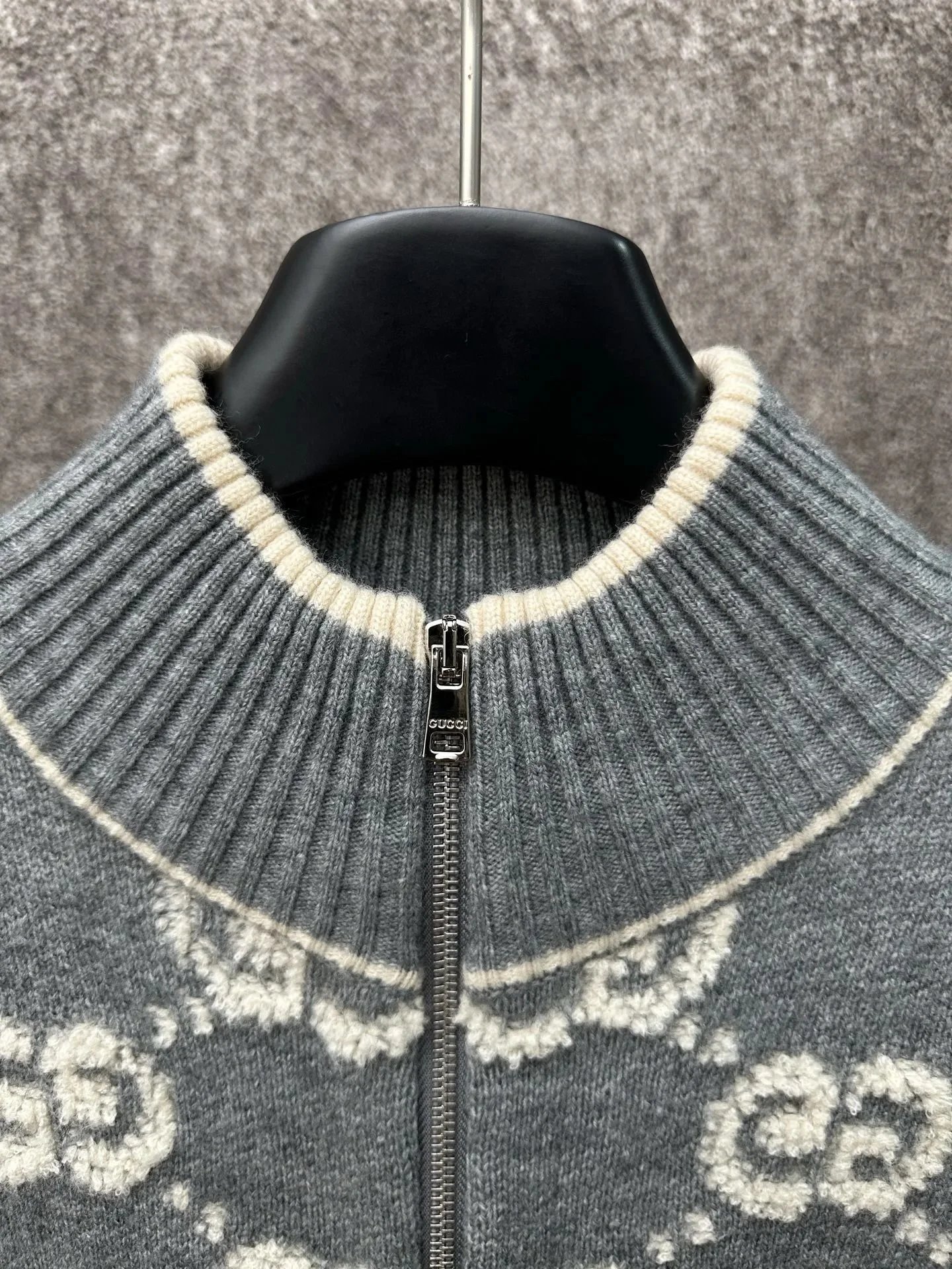 Gucci GG Cardigan product detail 1