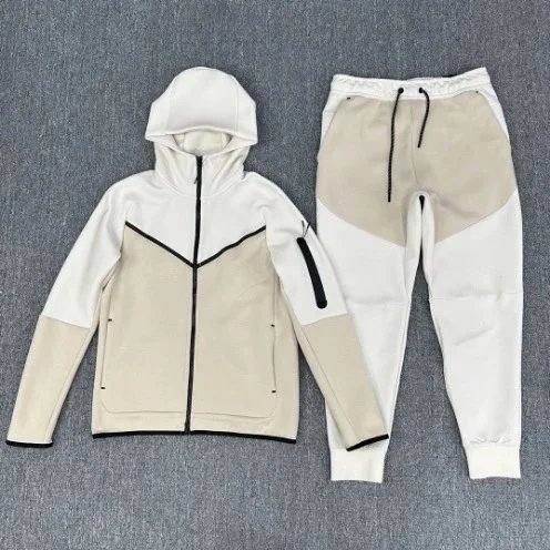 Nike Tech Fleece product detail 13