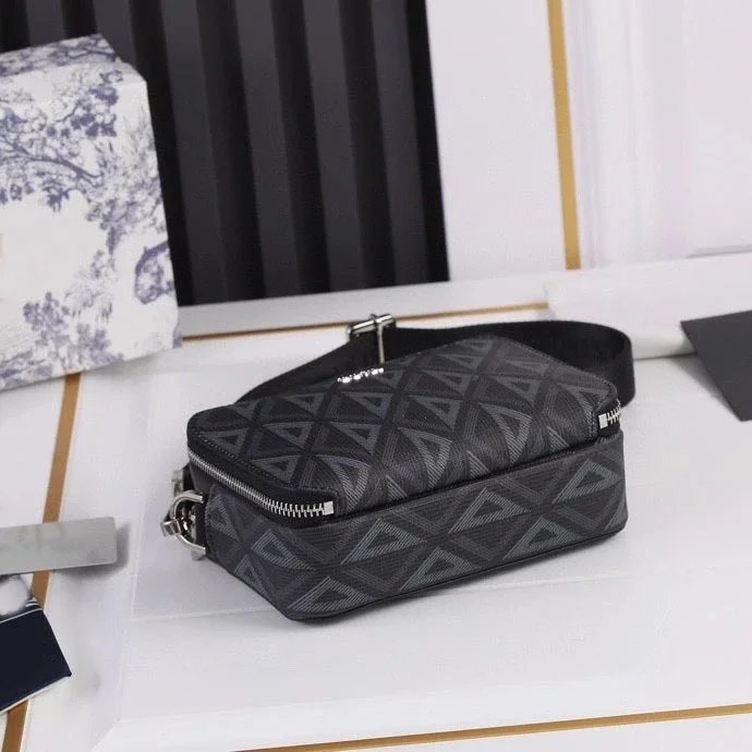 Patterned Camera Bag product detail 6