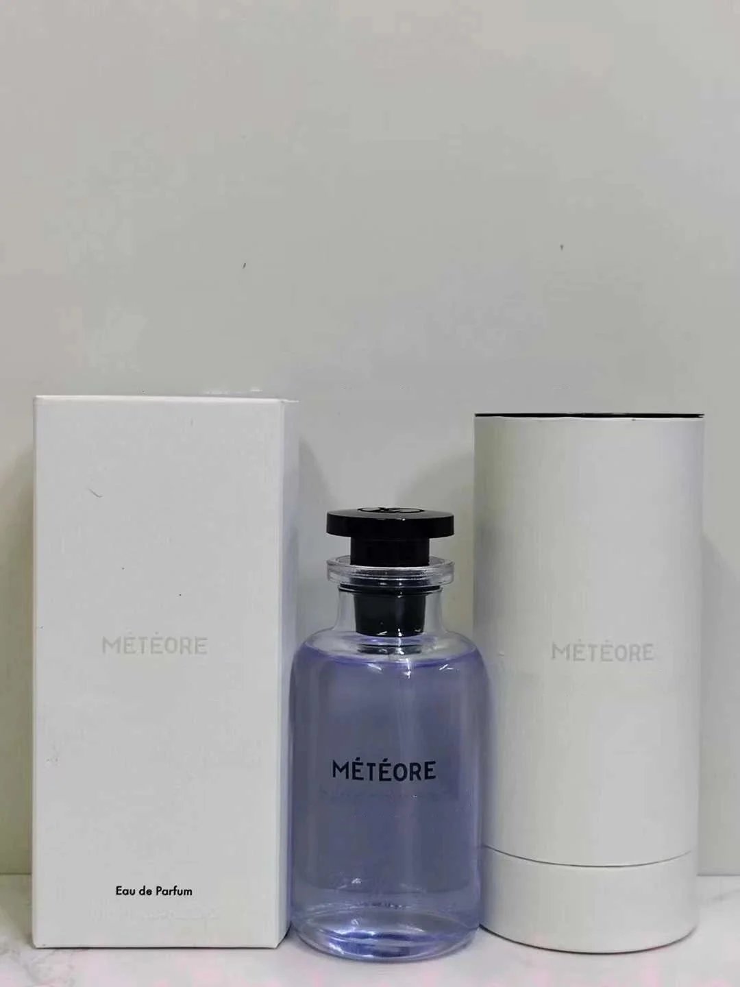 Imagination Eau de Parfum product detail 3