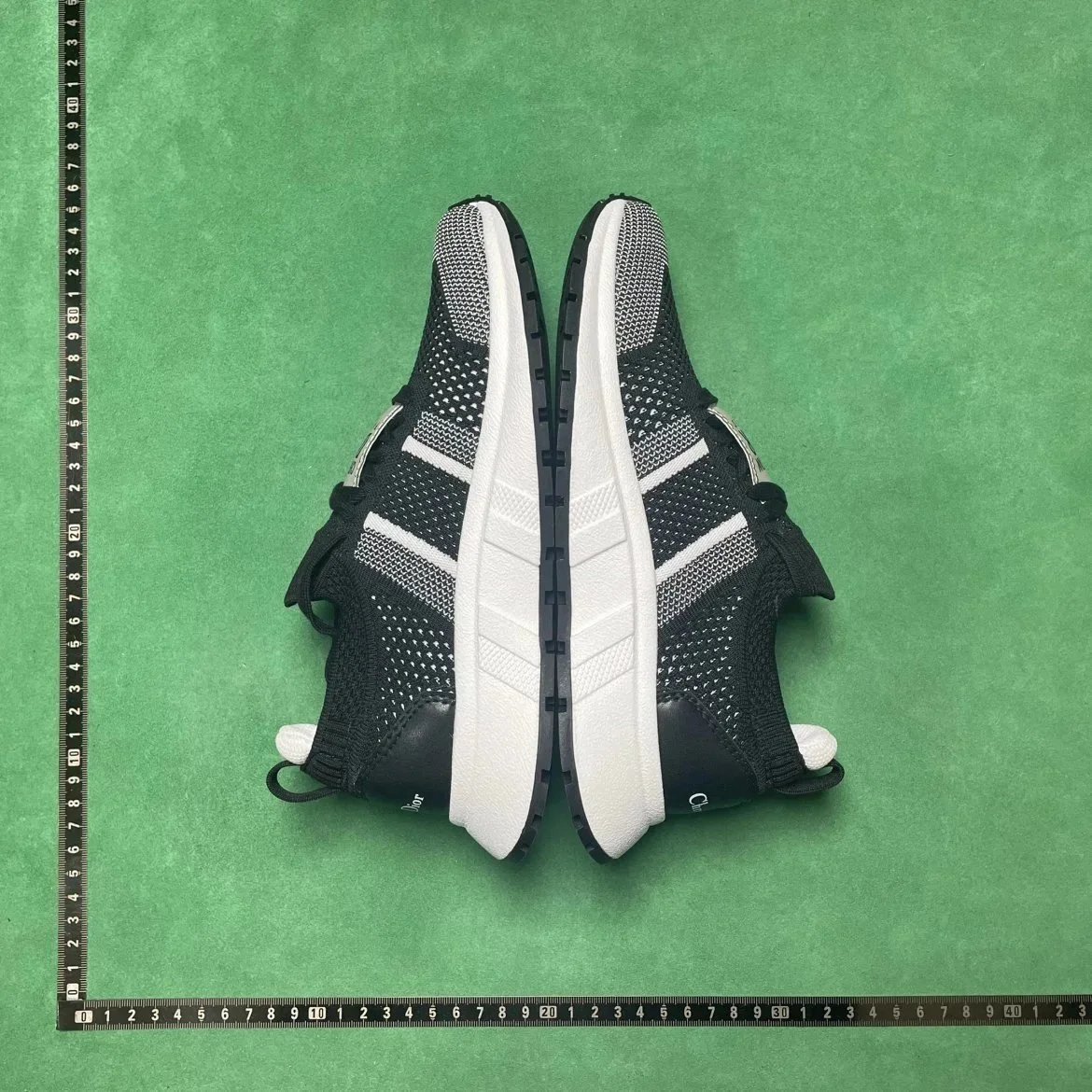 Christian Dior Sneakers product detail 2