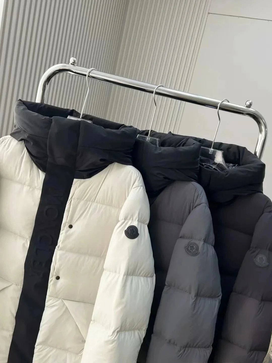Moncler Maya Puffer Jacket product detail 2
