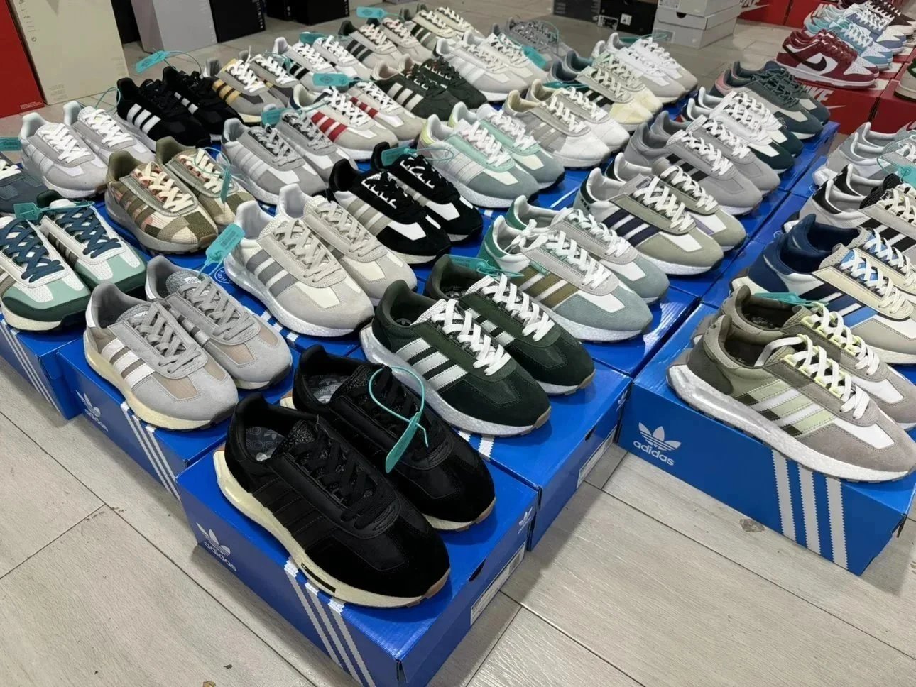 ADIDAS
shoes product detail 1