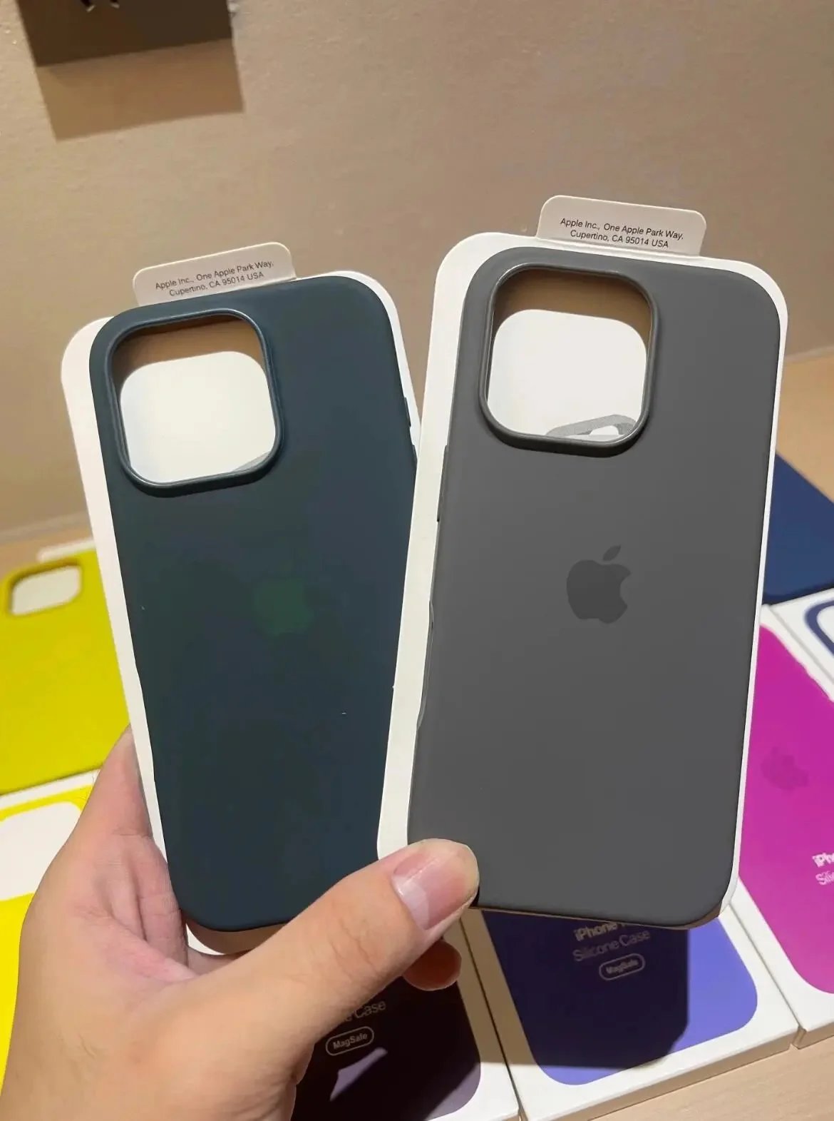 Apple iPhone 16 Silicone Case product detail 10