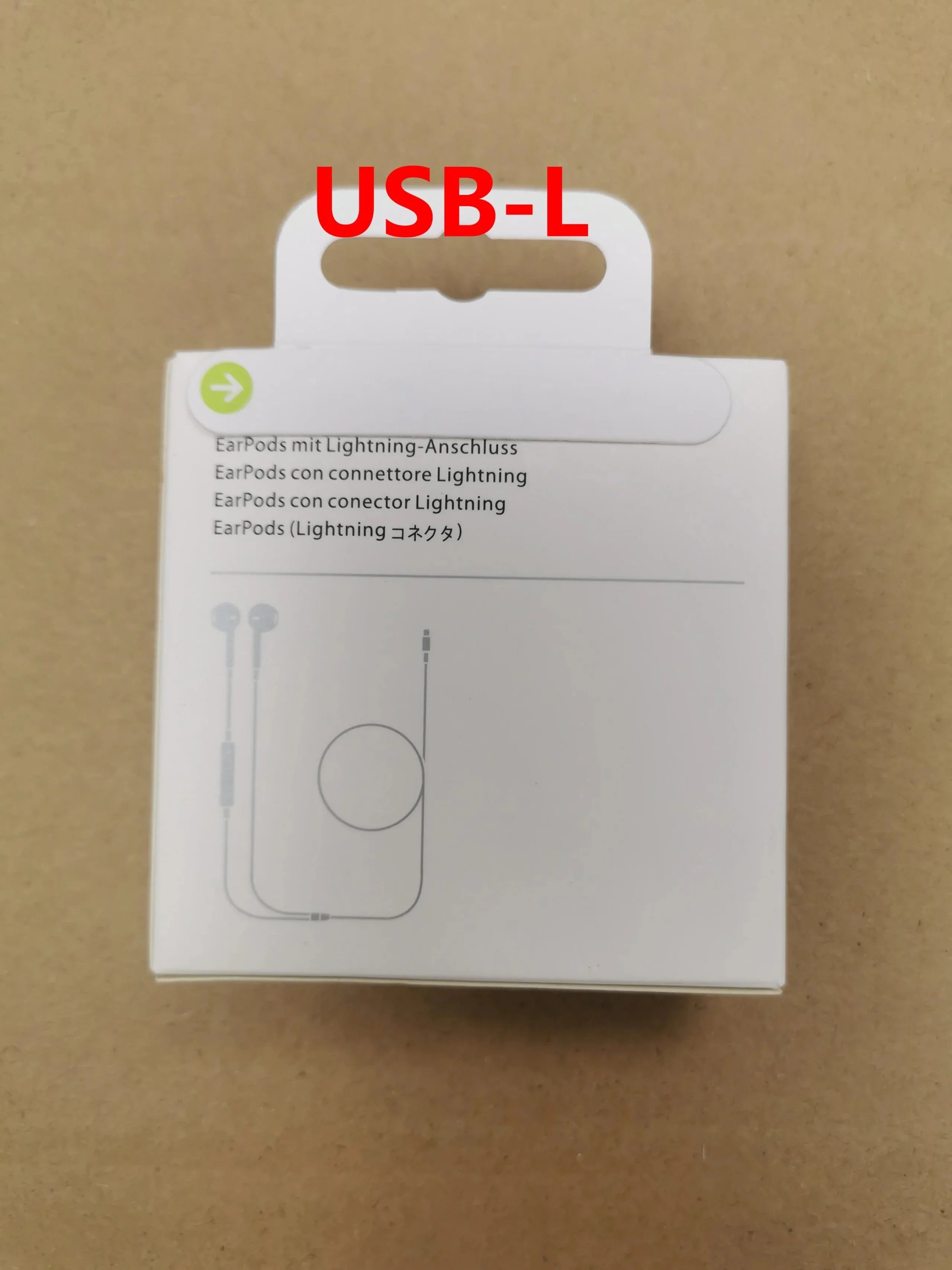Apple EarPods Wired Earphones product detail 6