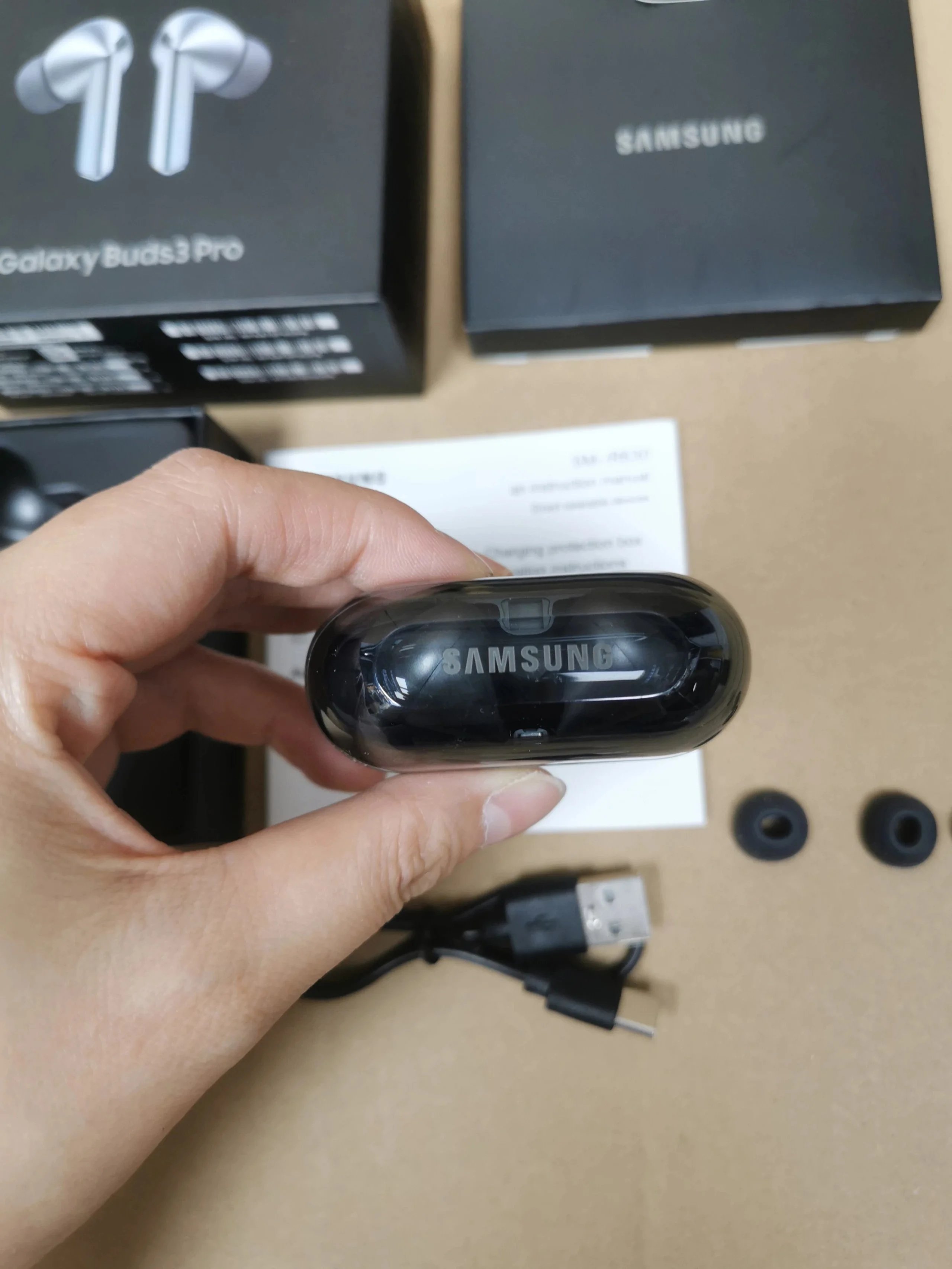 Samsung Galaxy Buds3 Pro Earbuds product detail 4