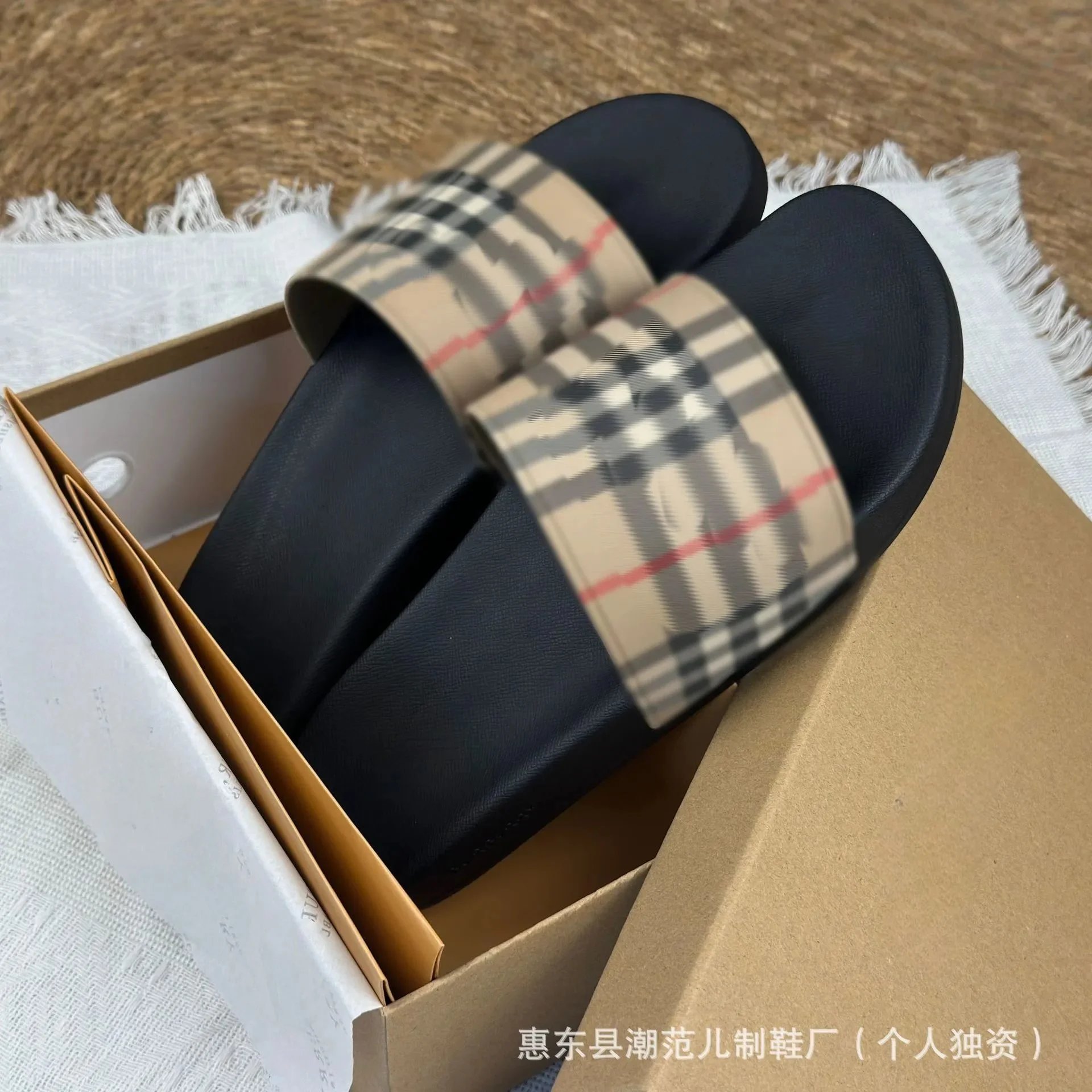 Plaid Slides Sandals product detail 6