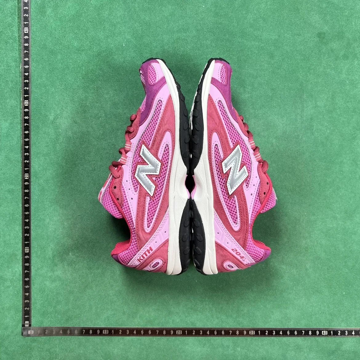 New Balance Sneakers product detail 9